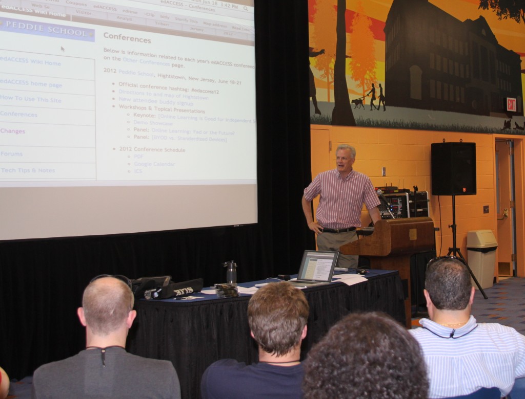 Photograph of retiring Head of School John Green leading a unique session for the participants at edACCESS 2012